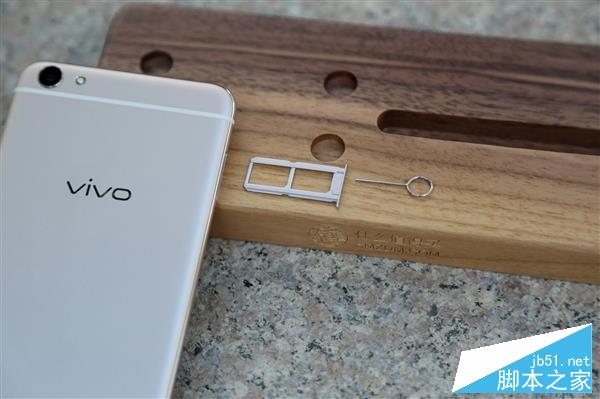 前置指纹!vivo X7开箱图赏:单手爽爆