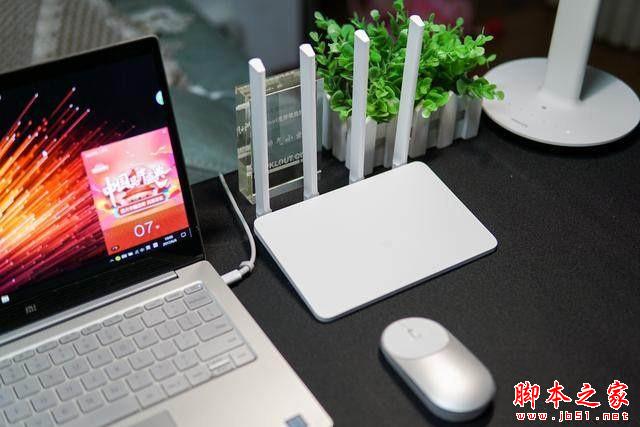 小米低调发布新品智能路由器:售价249元值不值? 小米低调发布新品智能路由器:售价249元值不值?