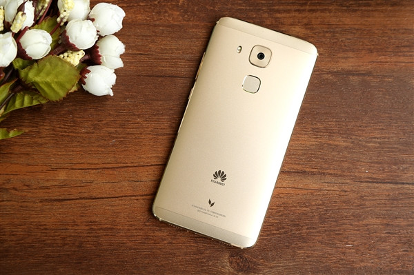 华为麦芒5和荣耀8哪个好 华为麦芒5和荣耀8区别对比