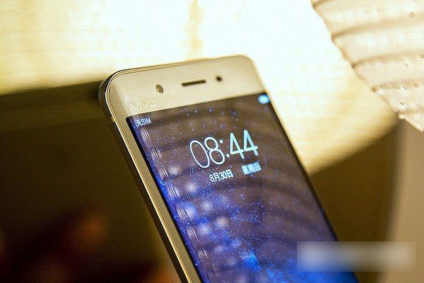 vivo X7和vivo Xplay5哪个好 vivo X7与vivo Xplay5区别对比