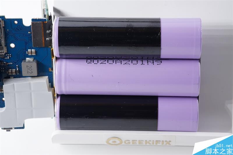 全网首拆:紫米4G路由器MF885拆解