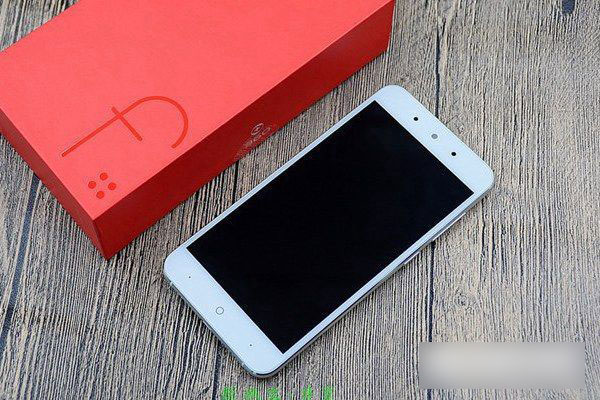 360手机N4S和F4有什么区别 360手机N4S和F4哪个好？