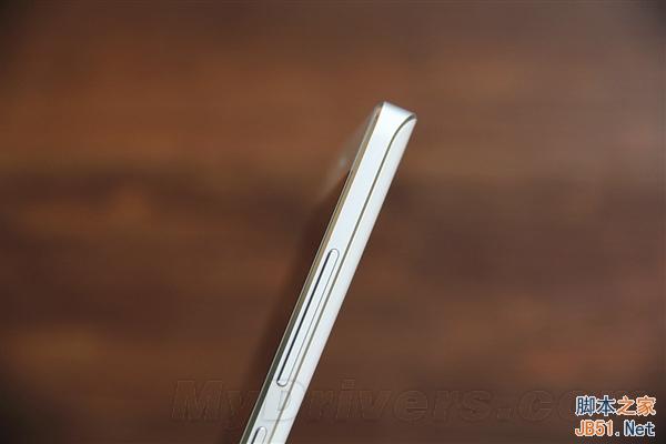 小米Note开箱图赏:对比iPhone 6 Plus