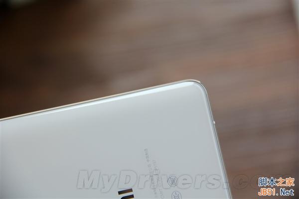 小米Note开箱图赏:对比iPhone 6 Plus