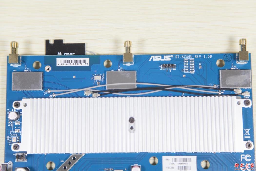 华硕 RT-AC86U 路由器拆解评测