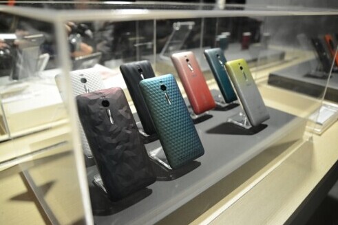 华硕ZenFone 2怎么样 全球首款4GB内存手机发布