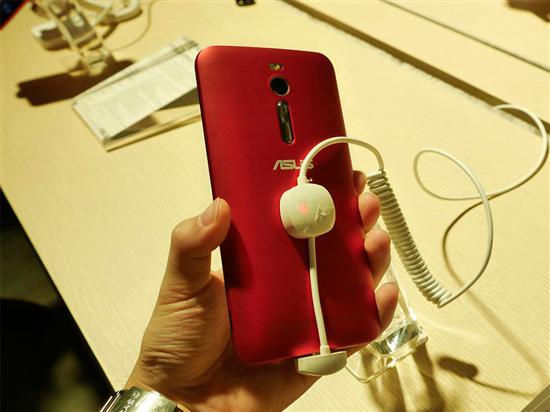华硕ZenFone 2