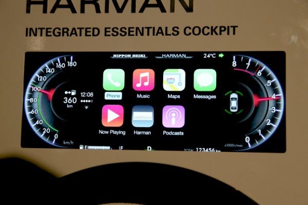 Harman触触摸屏CarPlay解决方案亮相