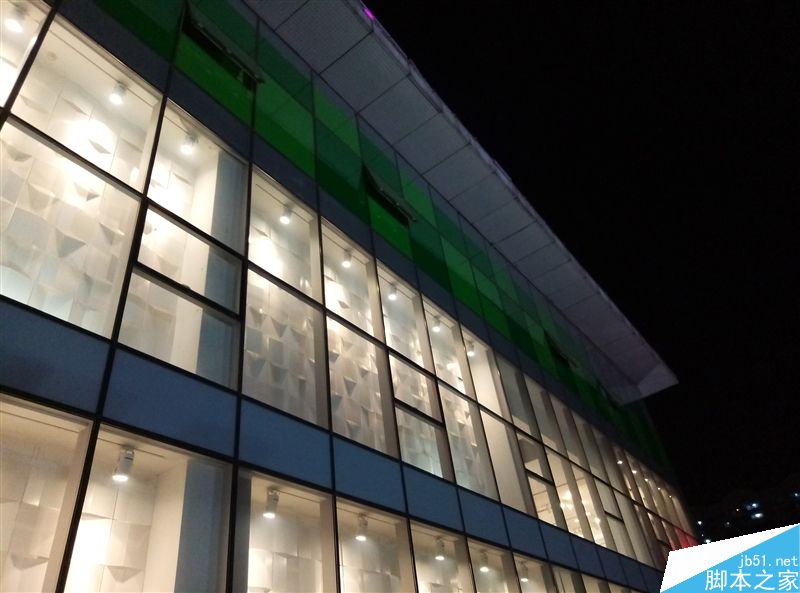 用旗舰机工艺对飙红米Pro！1299元魅蓝E体验