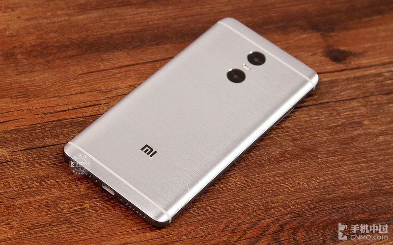 红米Pro做工怎么样 红米Pro拆解图解(2/26)