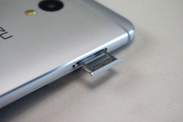 魅蓝E做工怎么样 魅蓝E拆机图解