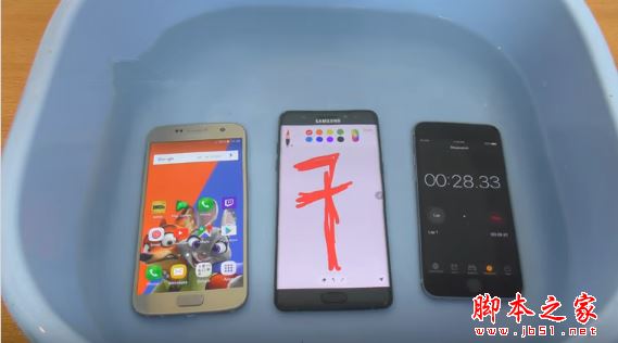 三星Note7/S7/苹果iPhone6s防水性能对比测试