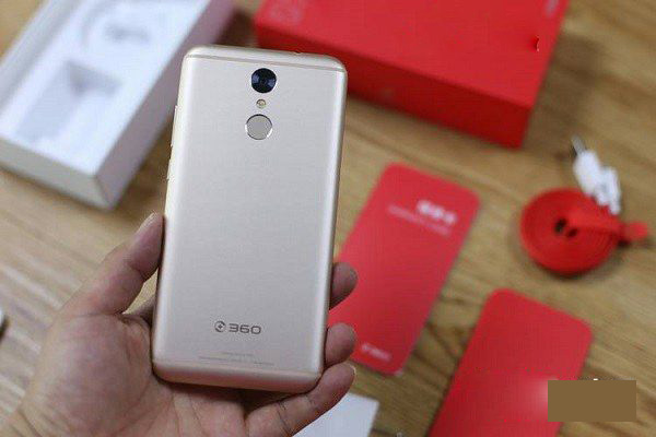 酷派Cool1和360手机N4S哪个好看？外观对比