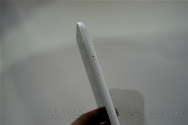 经典再次回归！699元魅蓝手机现场图赏