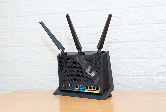 高贵的阿苏斯也有大碗份,满血进化WiFI6的华硕RT-AX86U开箱简测