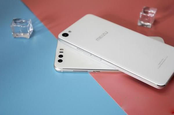 魅蓝U20和荣耀8哪个好看?魅蓝U20与荣耀8区别对比