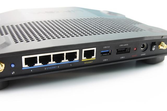 领势WRT32X体验:黑化的WRT附魔,用硬件强杠ping的硬核游戏路由器