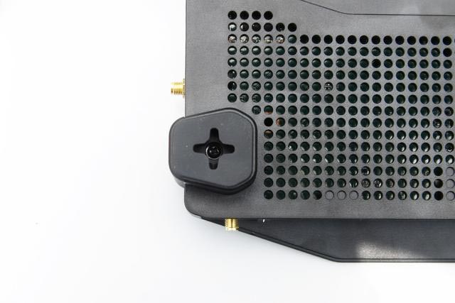 领势WRT32X体验:黑化的WRT附魔,用硬件强杠ping的硬核游戏路由器