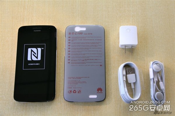 2299元+土豪金配色！华为金属新机麦芒3图赏