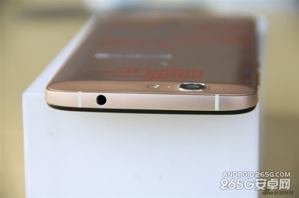 2299元+土豪金配色！华为金属新机麦芒3图赏
