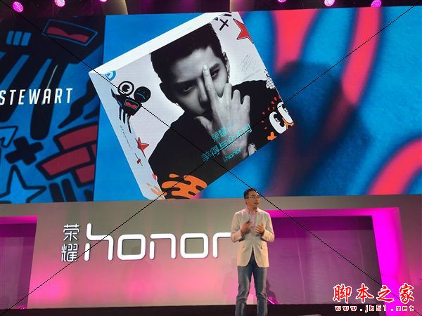 荣耀8吴亦凡定制版和标准版有什么区别？华为荣耀8吴亦凡定制版和标准版哪个好