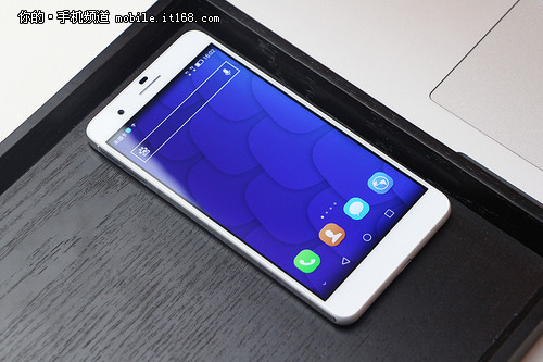 热门手机新行情 MX4 Pro首降价仅2428元