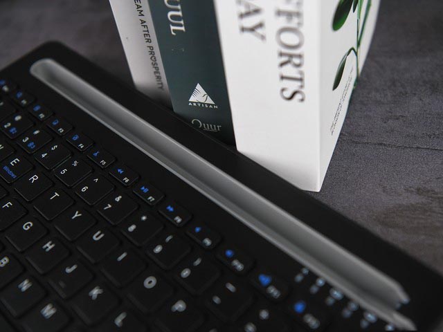 雷柏XK100蓝牙键盘评测 给iPad一个机会