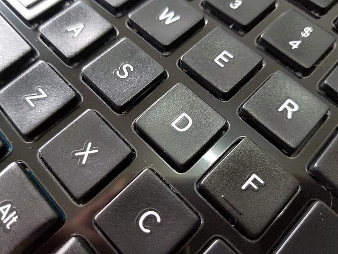 职场新人办公室的第一块键盘&mdash;&mdash;罗技K750体验报告