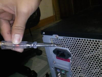 电脑机箱漏电怎么办，机箱漏电的原因