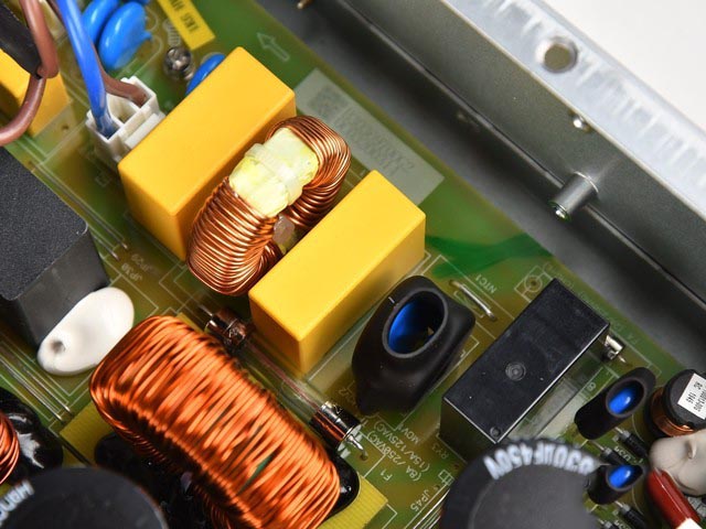 艾亚特1KB UPS电源评测:电器应急后备军