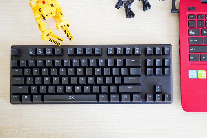 轻质反馈快，光效&ldquo;诚&rdquo;会玩&mdash;&mdash;HyperX阿洛伊起源竞技版红轴键盘