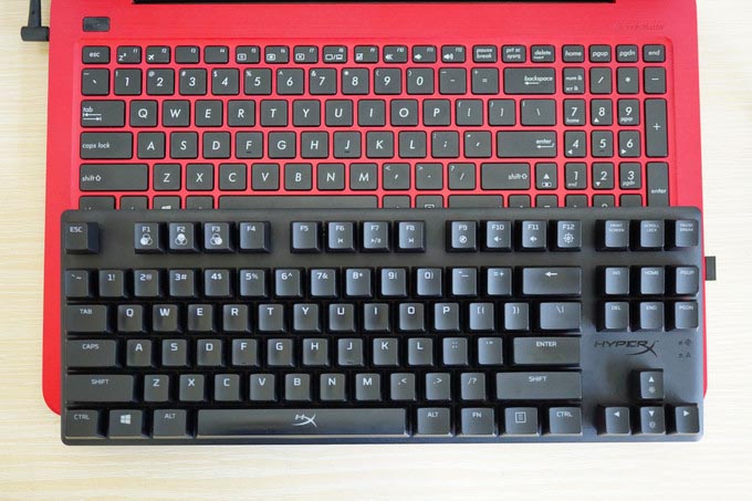 轻质反馈快，光效&ldquo;诚&rdquo;会玩&mdash;&mdash;HyperX阿洛伊起源竞技版红轴键盘