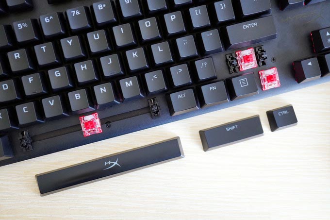 轻质反馈快，光效&ldquo;诚&rdquo;会玩&mdash;&mdash;HyperX阿洛伊起源竞技版红轴键盘