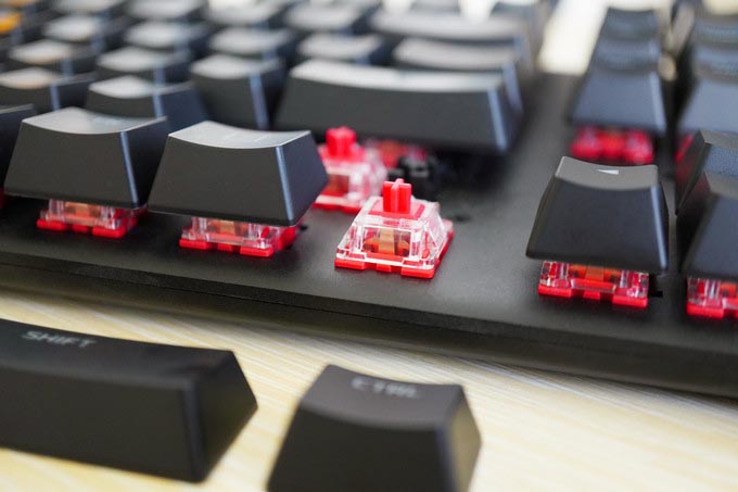 轻质反馈快，光效&ldquo;诚&rdquo;会玩&mdash;&mdash;HyperX阿洛伊起源竞技版红轴键盘