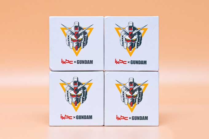 高达,屹立在电脑桌上,IKBC RX-78-2配色机械键盘