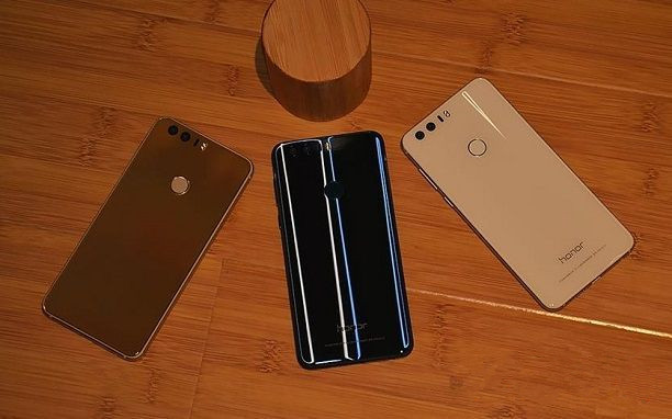 小米5s和荣耀8哪个好看?外观区别对比
