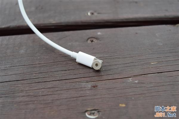 39元做工咋样?小米MFi认证苹果数据线拆解