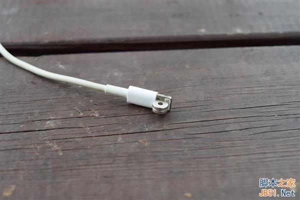 39元做工咋样?小米MFi认证苹果数据线拆解