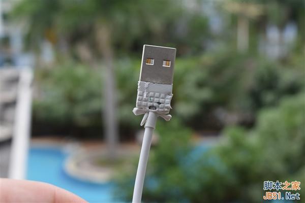 39元做工咋样?小米MFi认证苹果数据线拆解
