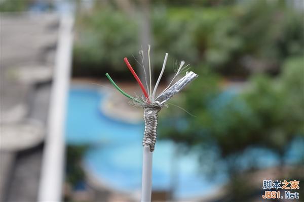 39元做工咋样?小米MFi认证苹果数据线拆解