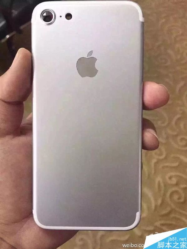 保护壳泄天机：iPhone 7 Plus就是双摄像头！