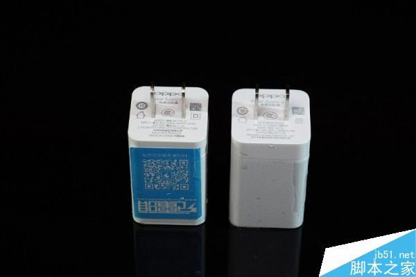 OPPO闪充惊险山寨版 怎么分辨正品OPPO充电器?