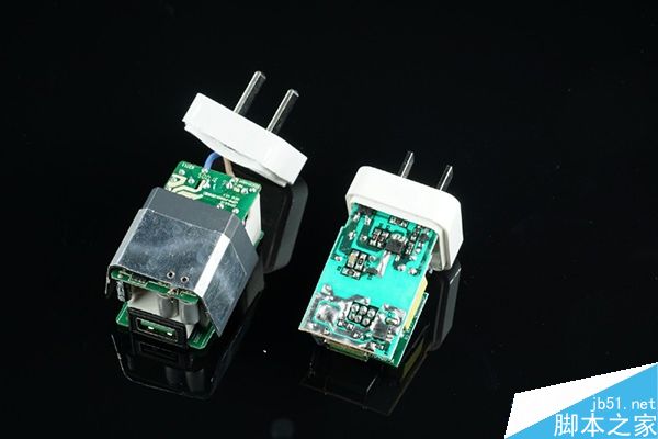 OPPO闪充惊险山寨版 怎么分辨正品OPPO充电器?