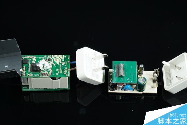 OPPO闪充惊险山寨版 怎么分辨正品OPPO充电器?