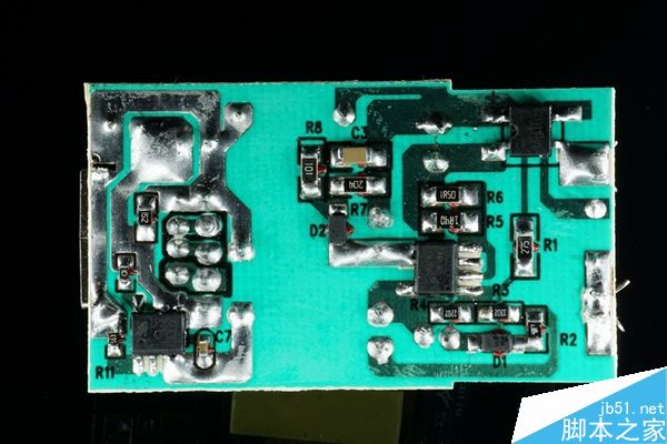 OPPO闪充惊险山寨版 怎么分辨正品OPPO充电器?