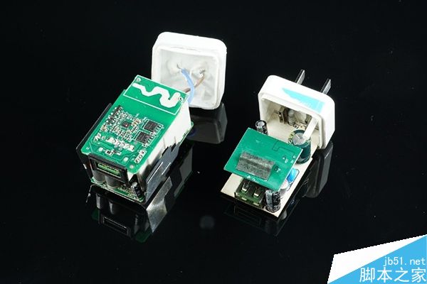 OPPO闪充惊险山寨版 怎么分辨正品OPPO充电器?
