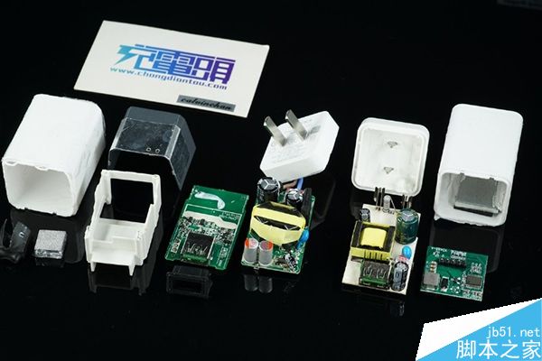 OPPO闪充惊险山寨版 怎么分辨正品OPPO充电器?