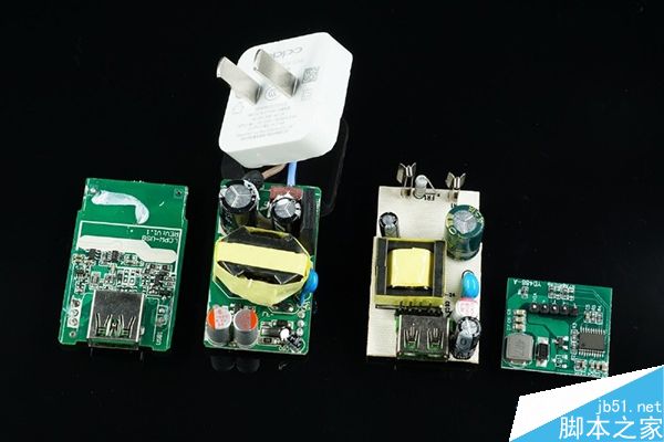 OPPO闪充惊险山寨版 怎么分辨正品OPPO充电器?