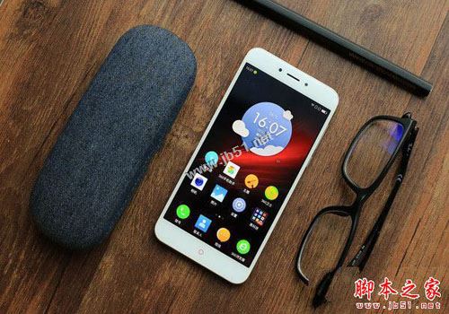 360手机N4A和F4哪个值得买 360N4A和360F4全面区别对比深度评测图解