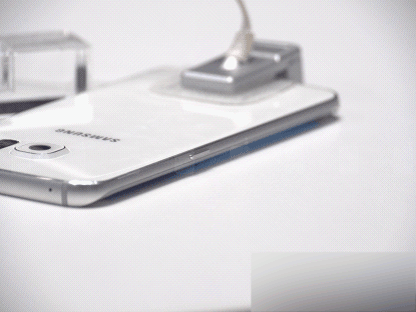 来看看Galaxy S6 Edge的曲面屏能做什么